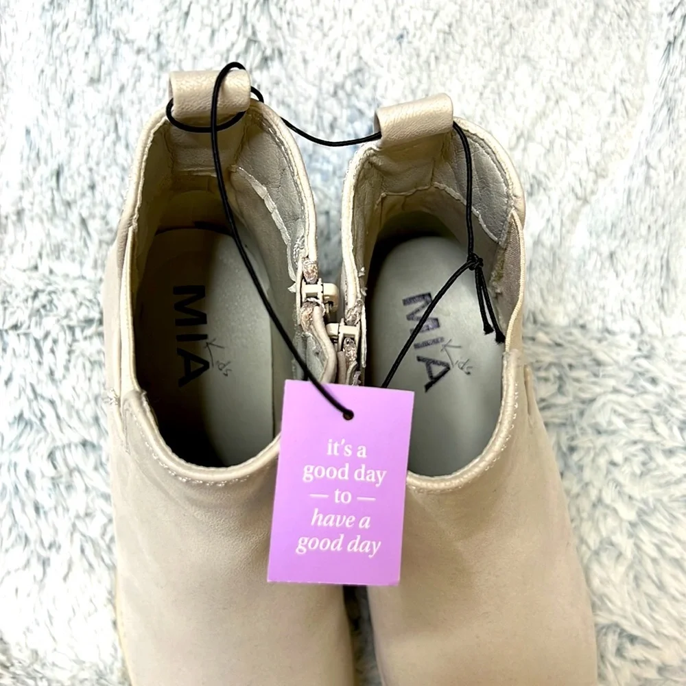 NWT MIA Girl Fashion Boots - Picture 5 of 9